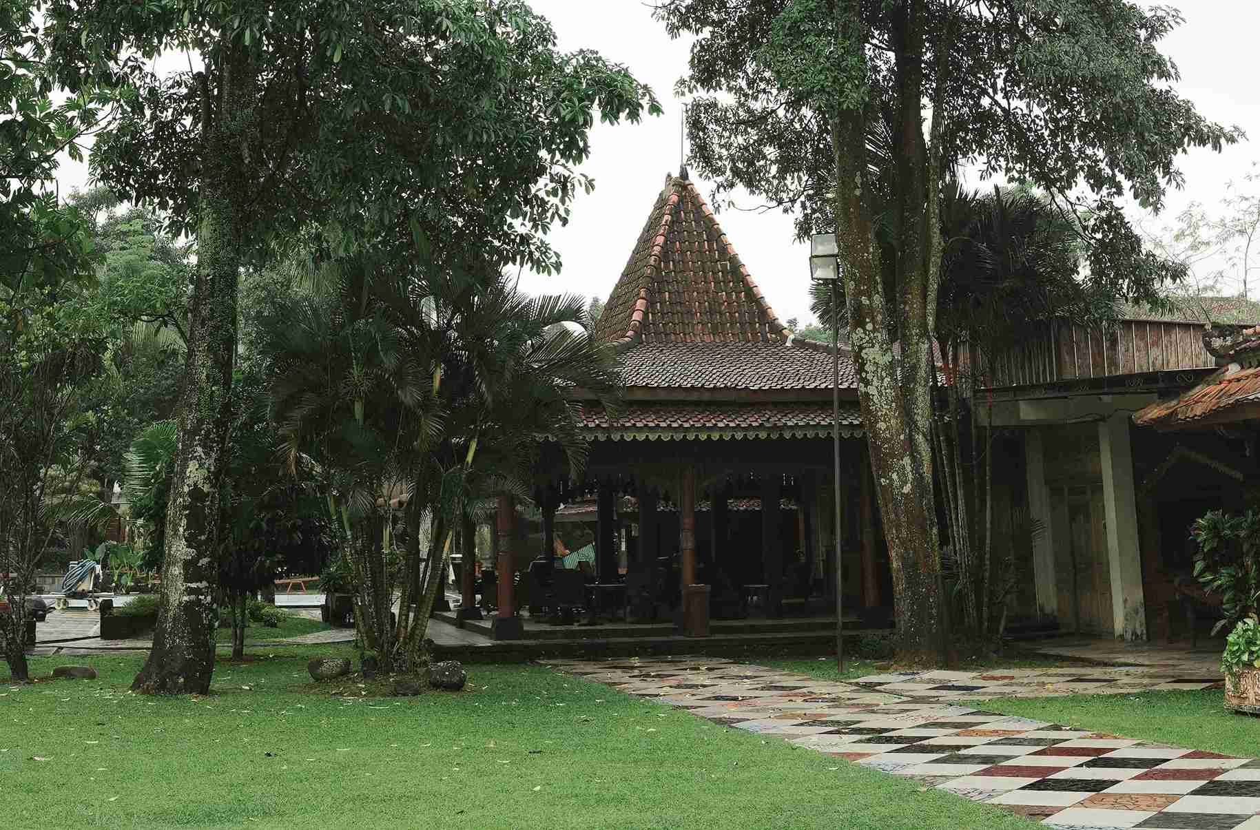 Heritage Joglo with Traditional Statues